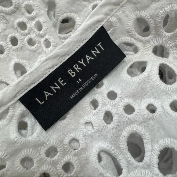 LANE BRYANT EYELET LACE BLOUSE SIZE 14 - Picture 4 of 8